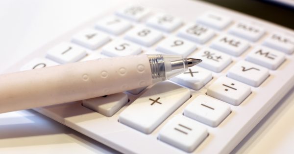 相続税を計算する時、相続債務は相続財産からマイナスできる?